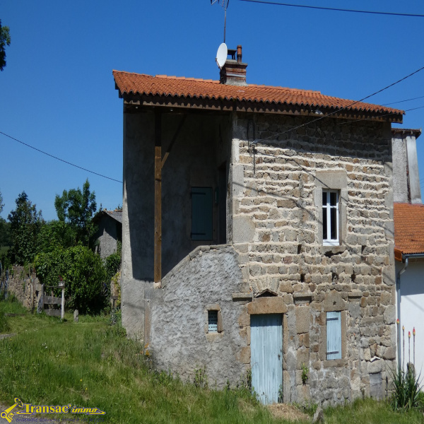 Offres de vente Maison de village Saint-Flour 63520